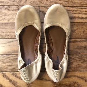 Nude lucky brand flats.